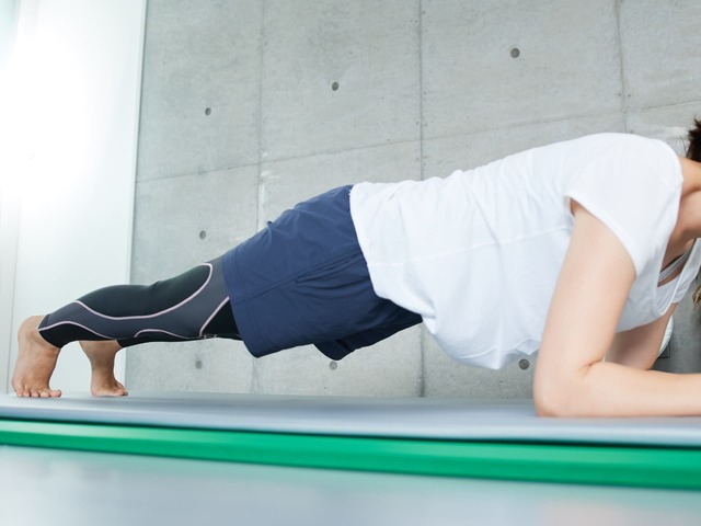 ダイエット目的のプランクの正しいやり方と頻度・目安