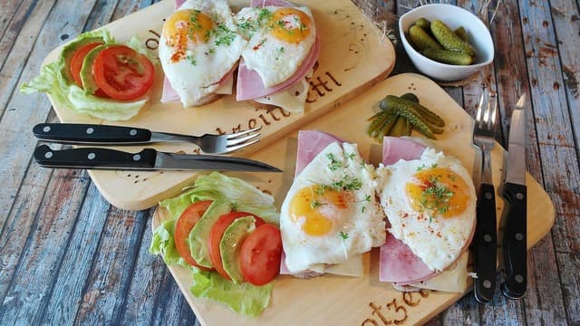 パンと組み合わせるべき食材4つで血糖値コントロール